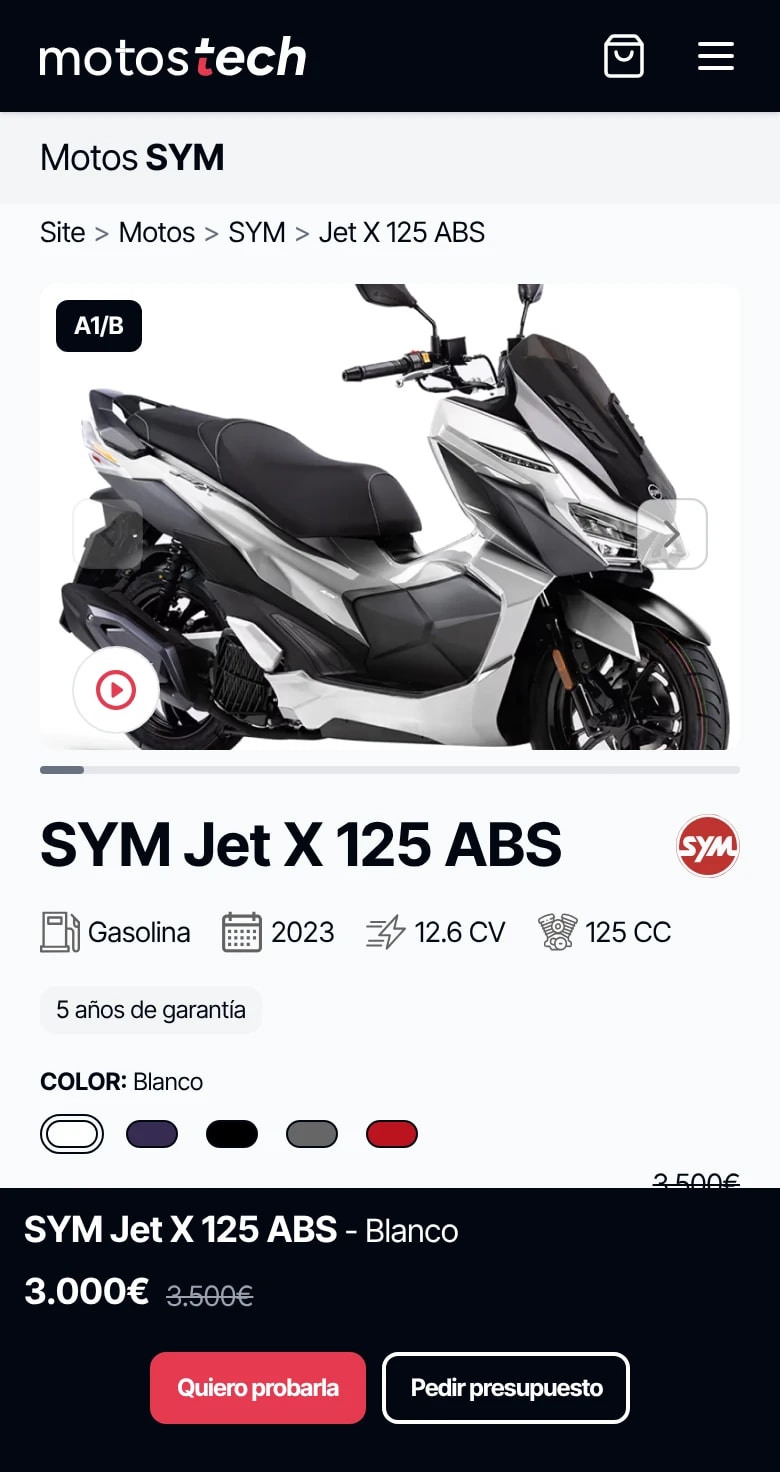 Web del concesionario en un móvil: ficha de la SYM Jet X 125 ABS en blanco, con los botones para probarla o pedir presupuesto.