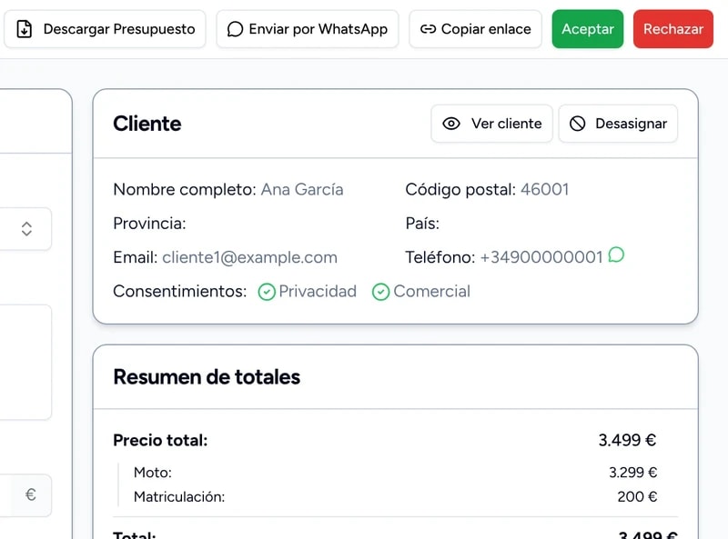 Presupuesto de 3.499 € para Ana García, con los botones para descargarlo o enviarlo por WhatsApp.